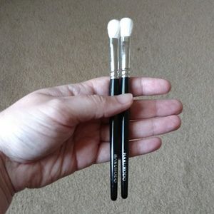 Two Hakuhodo J5523 eyeshadow blending brushes